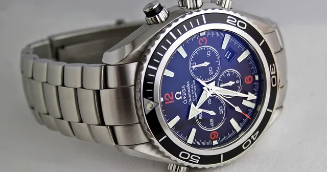 Buying Watches Online for Delivery to France: Customs and Seller Checks