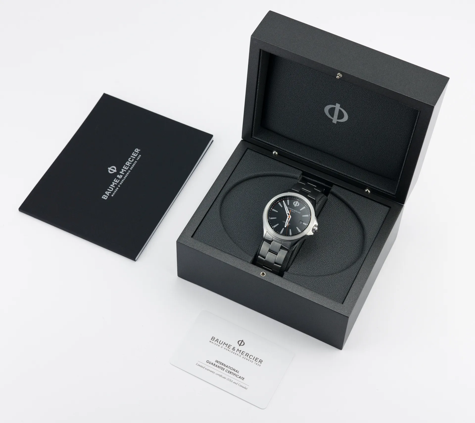 Clifton Club 42mm Quartz - M0A10412 - Image 2