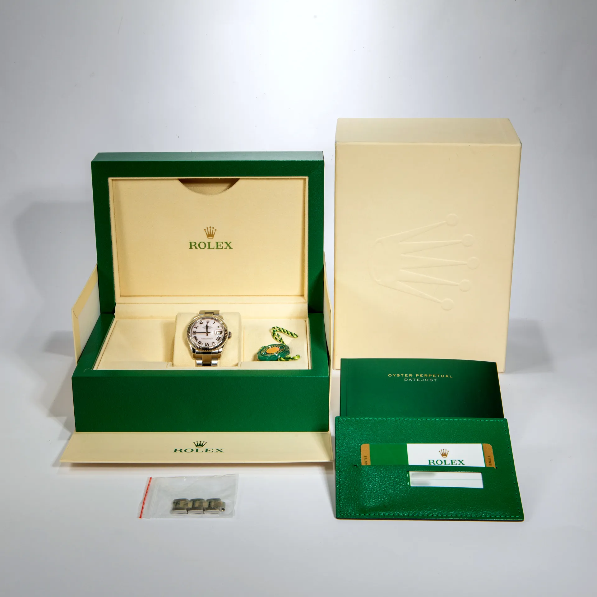 Rolex Datejust 31mm Mother of Pearl Dial - Image 2