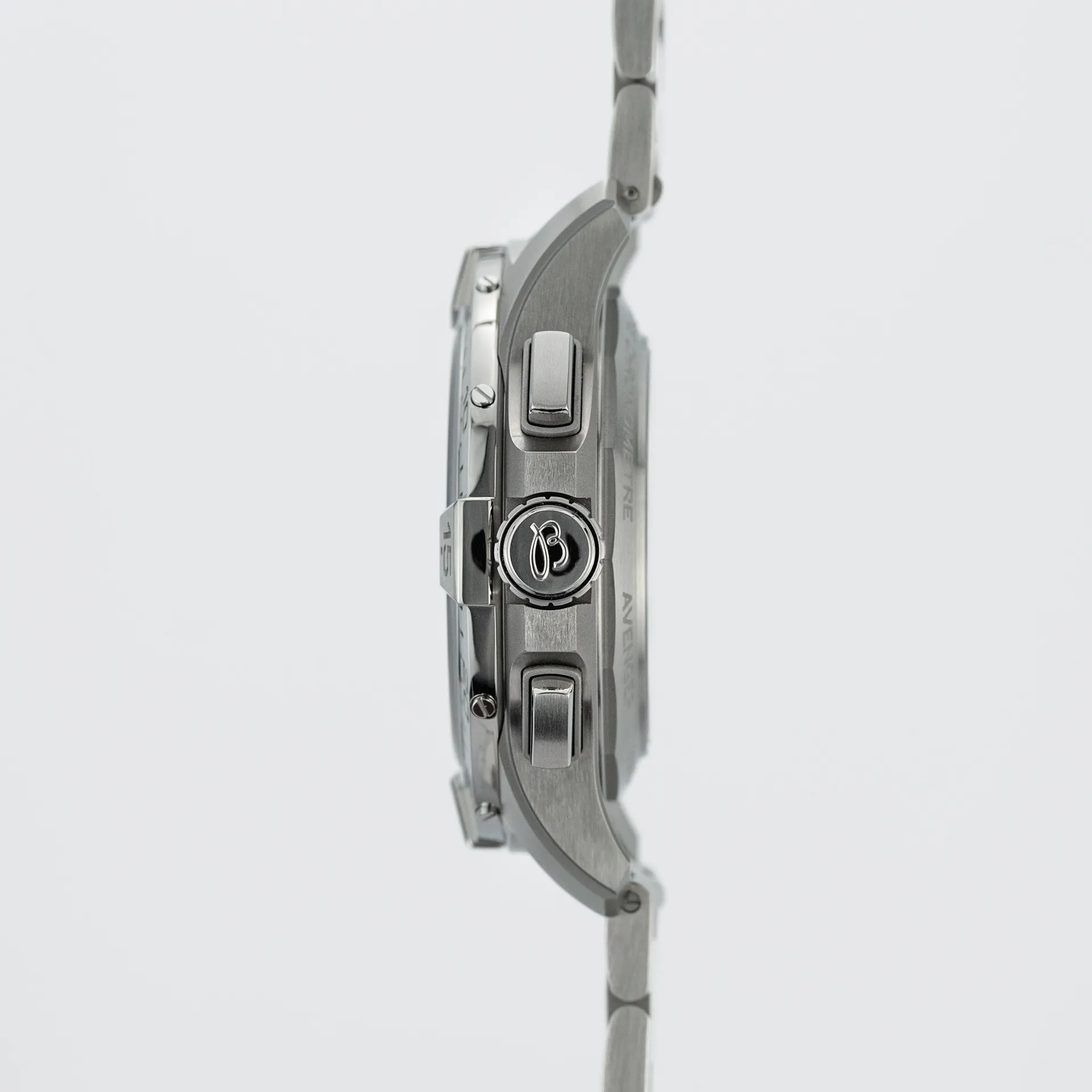 Super Avenger B01 Chronograph 46mm Titanium - Image 4