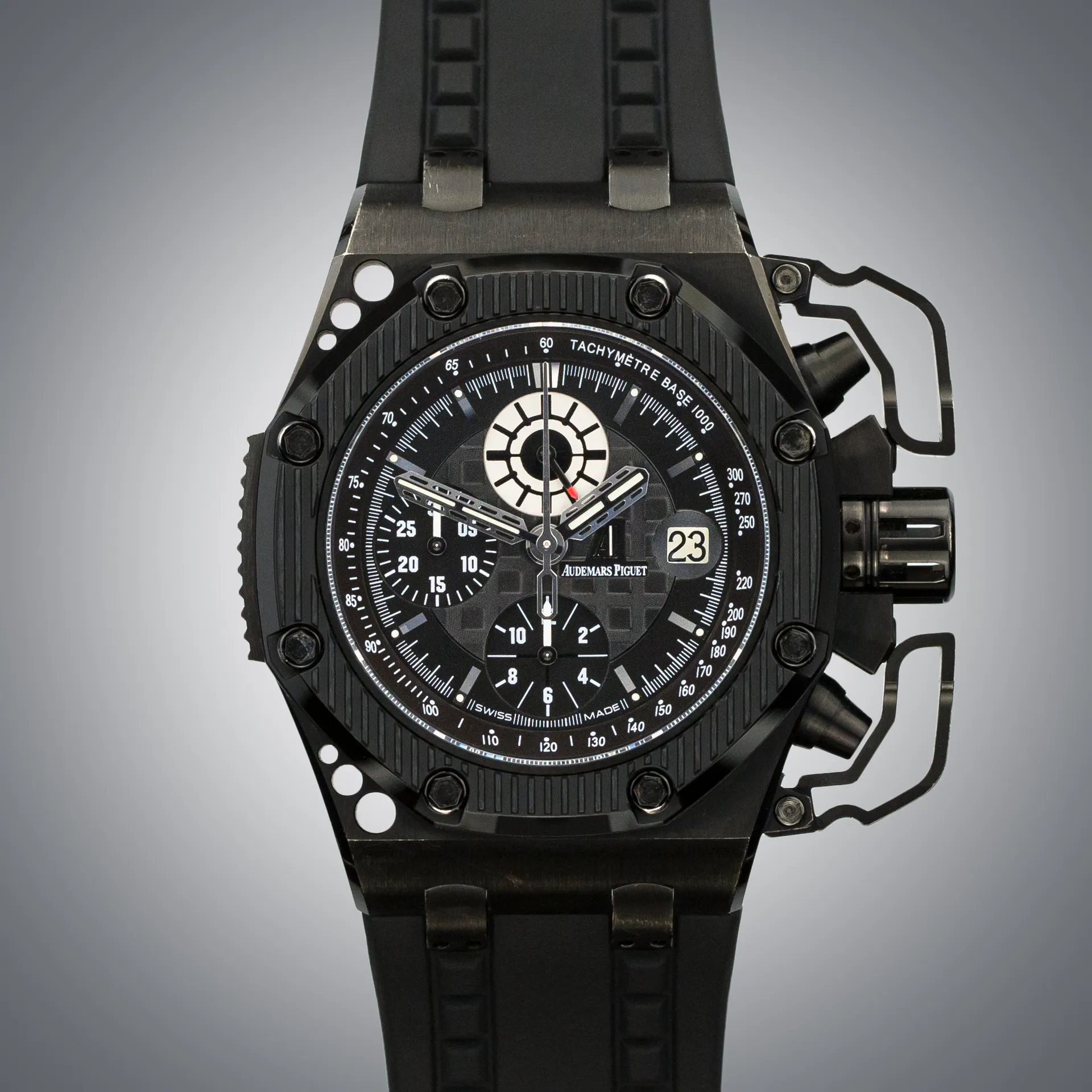 Royal Oak Offshore Chronograph Survivor - 26165IO.OO.A002CA.01