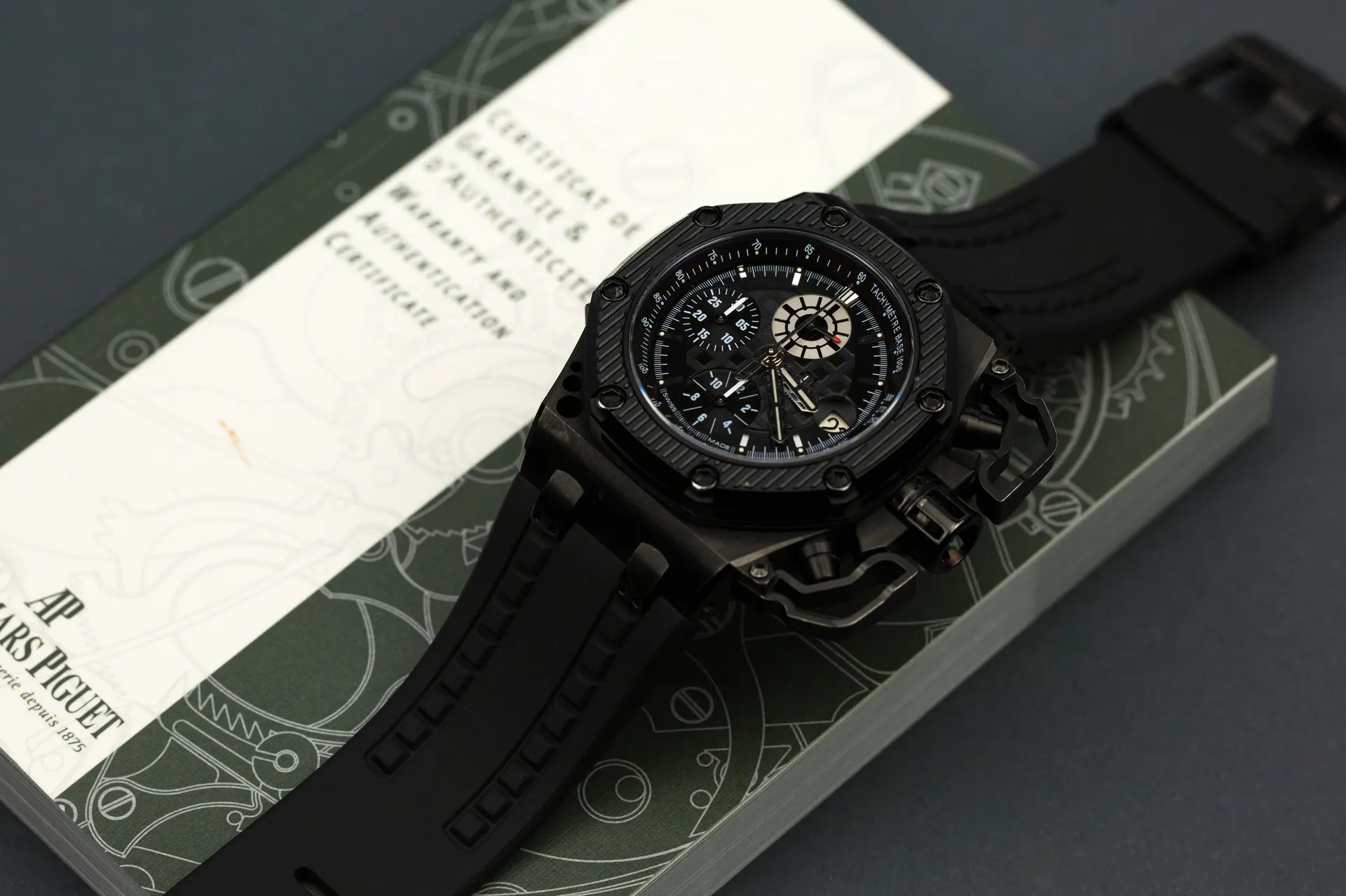 Royal Oak Offshore Chronograph Survivor - 26165IO.OO.A002CA.01 - Image 2