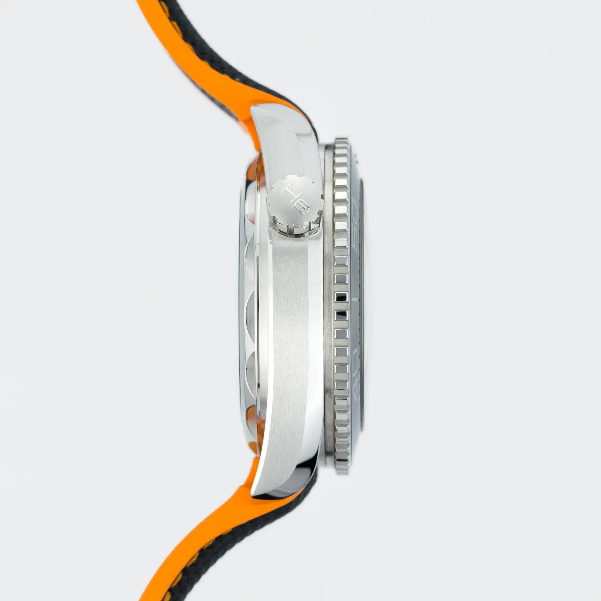 Seamaster Planet Ocean 600M Co-Axial Master Chronometer Orange - Image 7