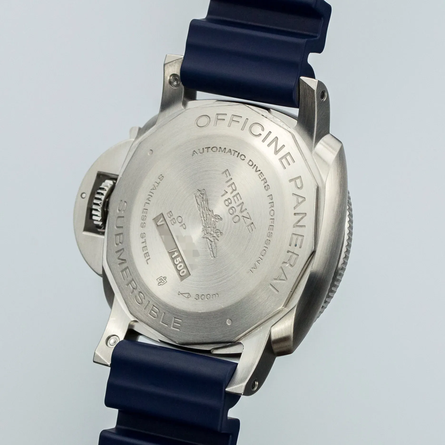 Luminor Submersible Shark Grey Dial & Blue Ceramic - Image 4