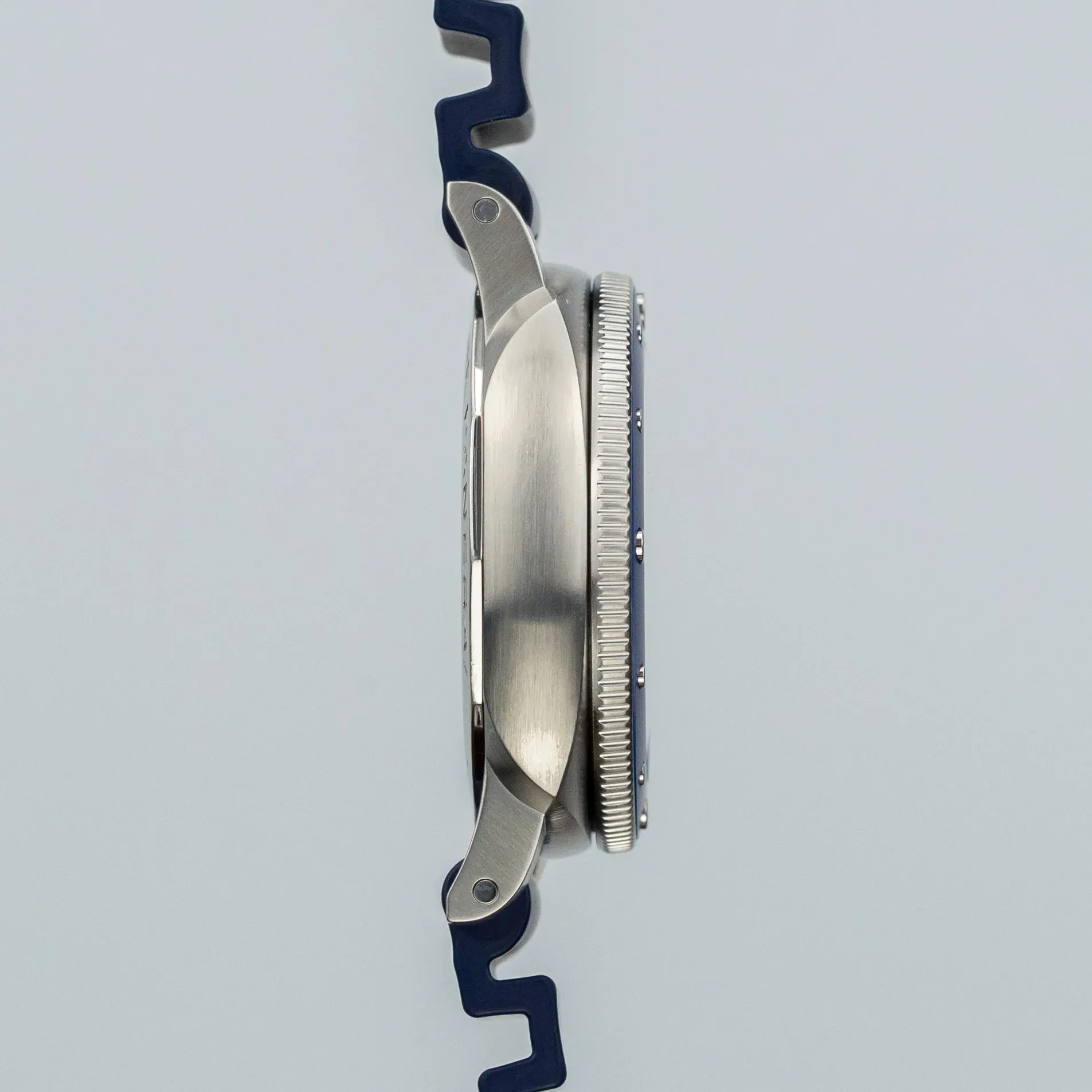 Luminor Submersible Shark Grey Dial & Blue Ceramic - Image 7
