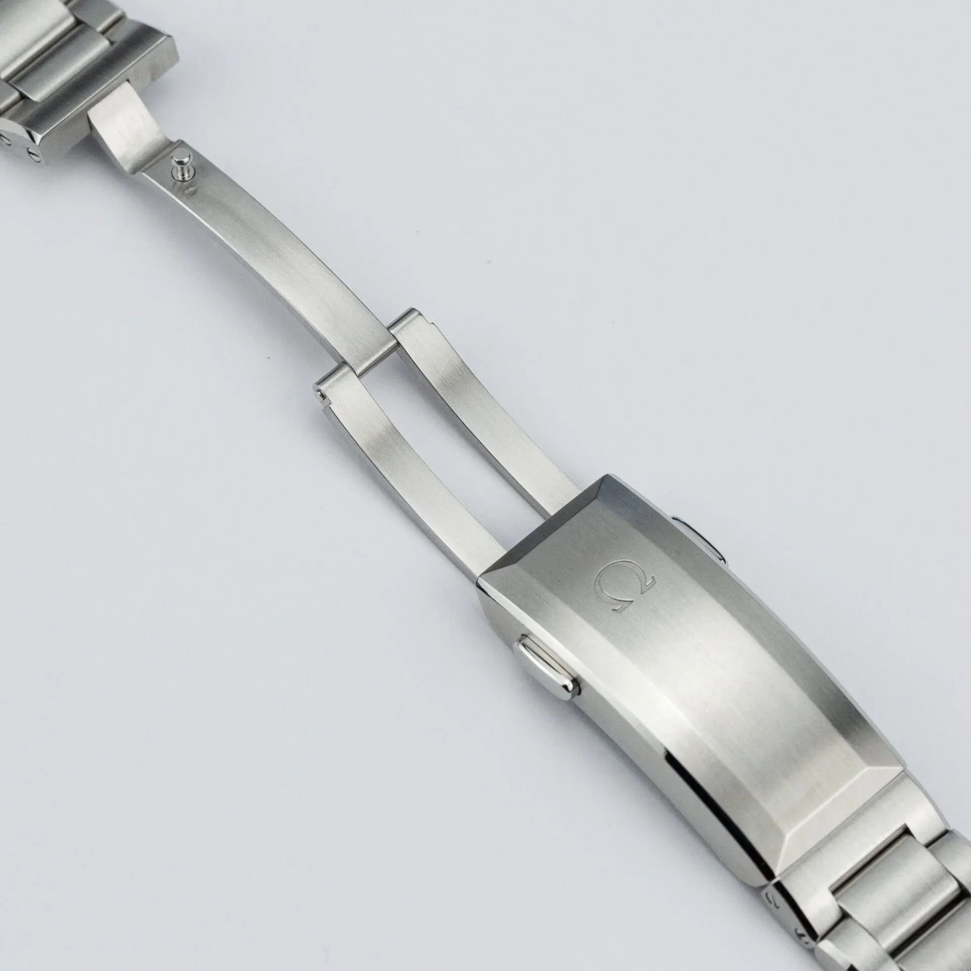 Seamaster Planet Ocean Ultra Deep 6000M O-Megasteel - Image 9