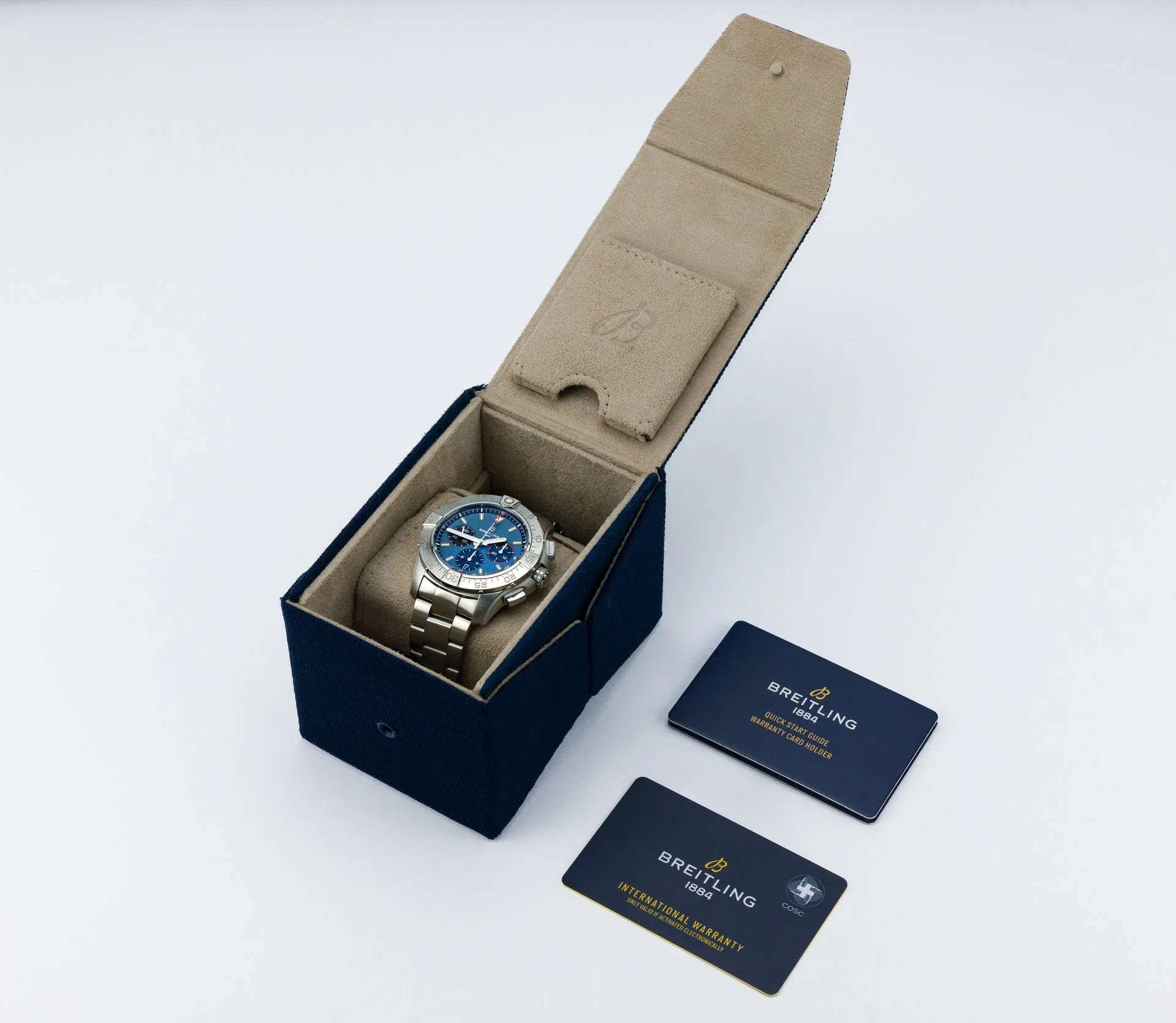Avenger B01 Chronograph 44 Chronometer - AB0147101C1A1 - Image 2
