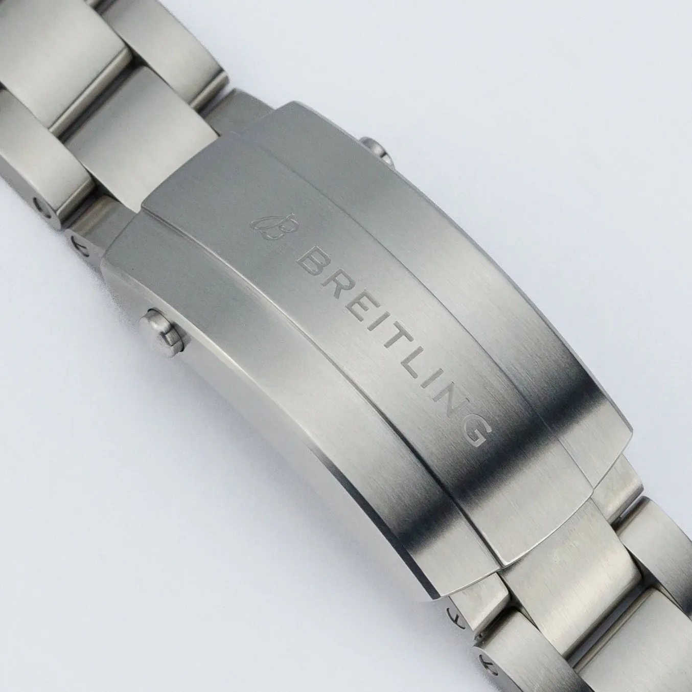 Avenger B01 Chronograph 44 Chronometer - Image 8