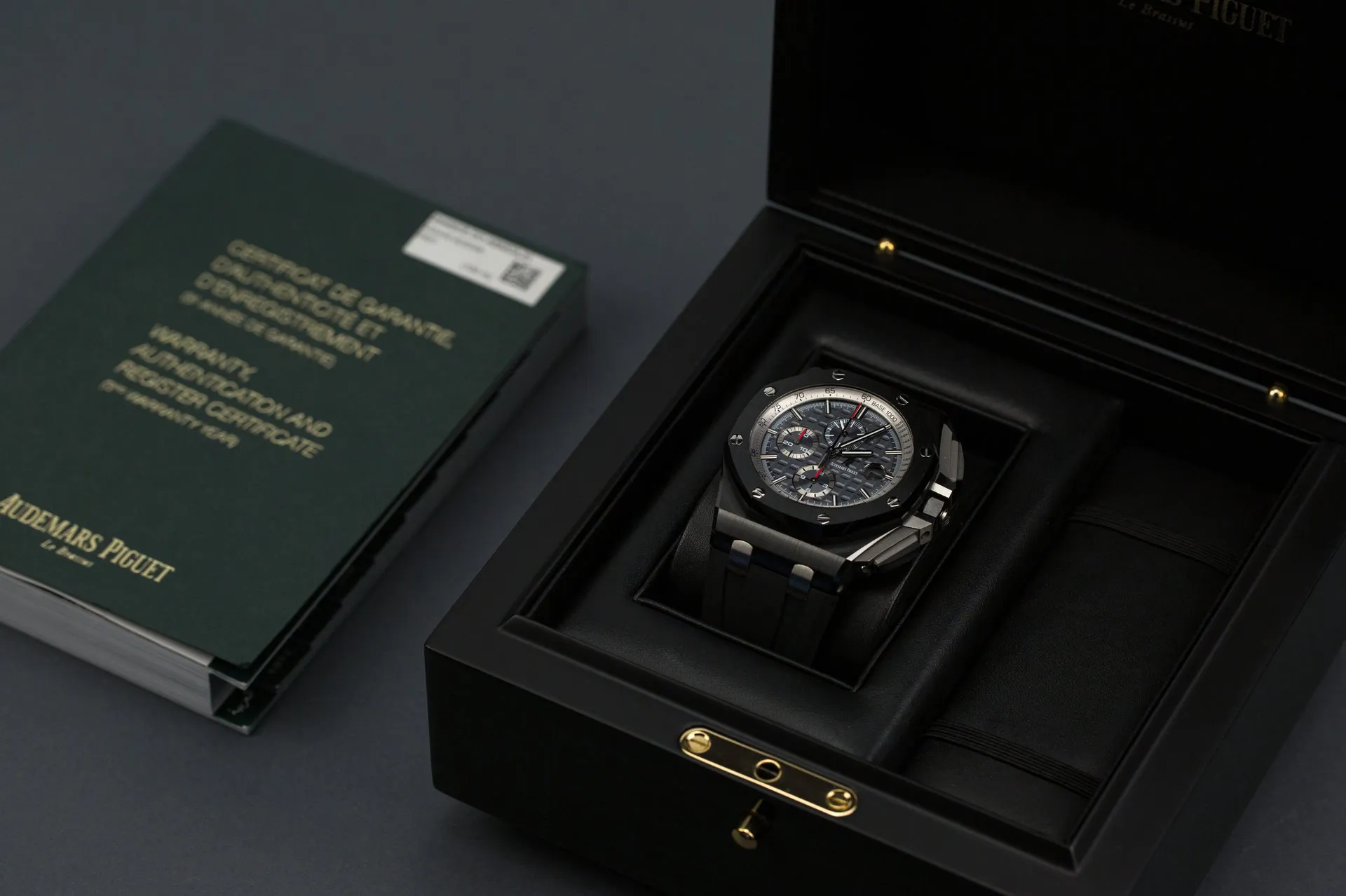 Royal Oak Offshore Chronograph 44 Ceramic - 26405CE.OO.A002CA.01 - Image 2