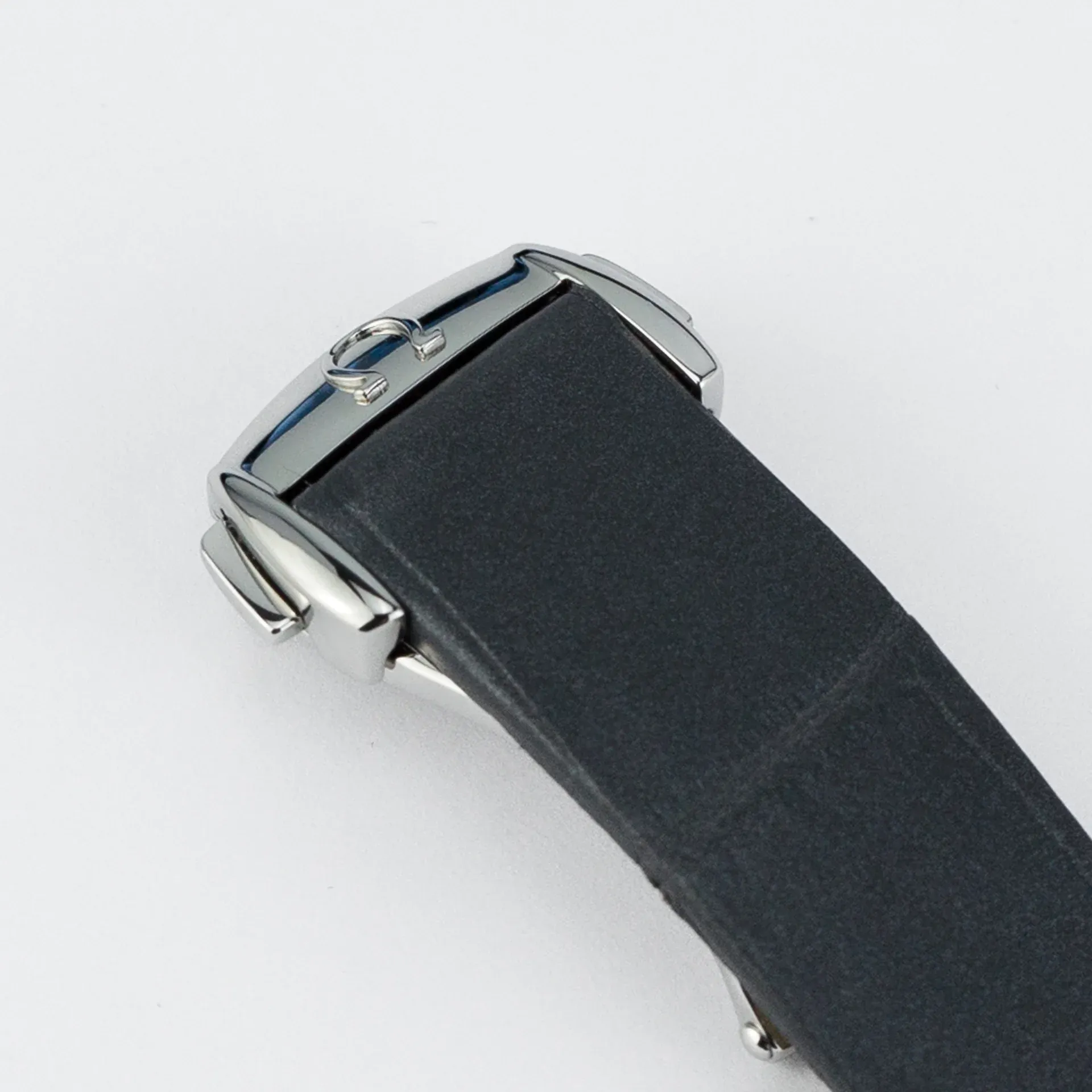 Constellation Small Seconds Co-Axial Master Chronometer - Image 8