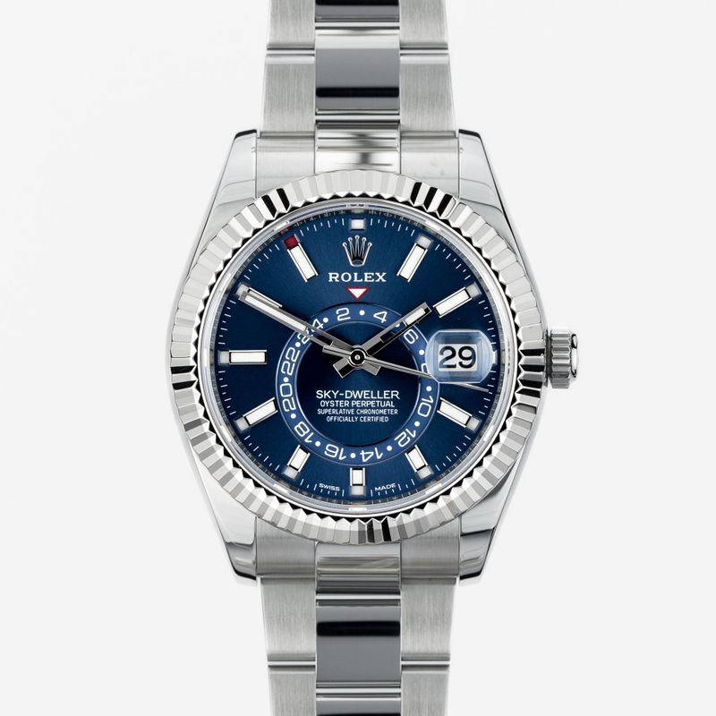 Rolex Sky-Dweller Blue 326934 — precious metal and bimetallic watches continue to outperform steel