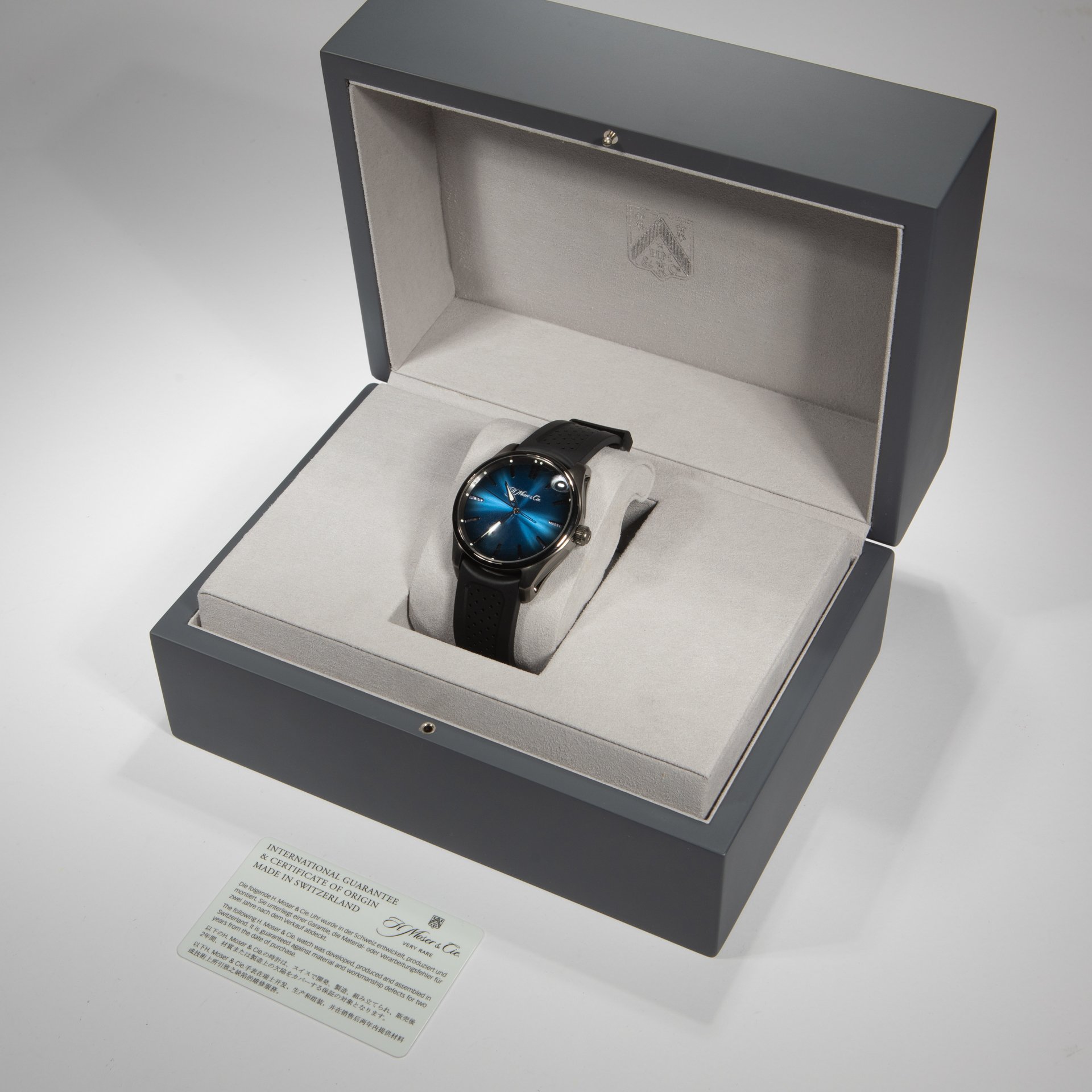 H. Moser & Cie H. Moser & Cie Pioneer Centre Seconds 42.8mm Funky Blue Black Limited Edition - Image 2