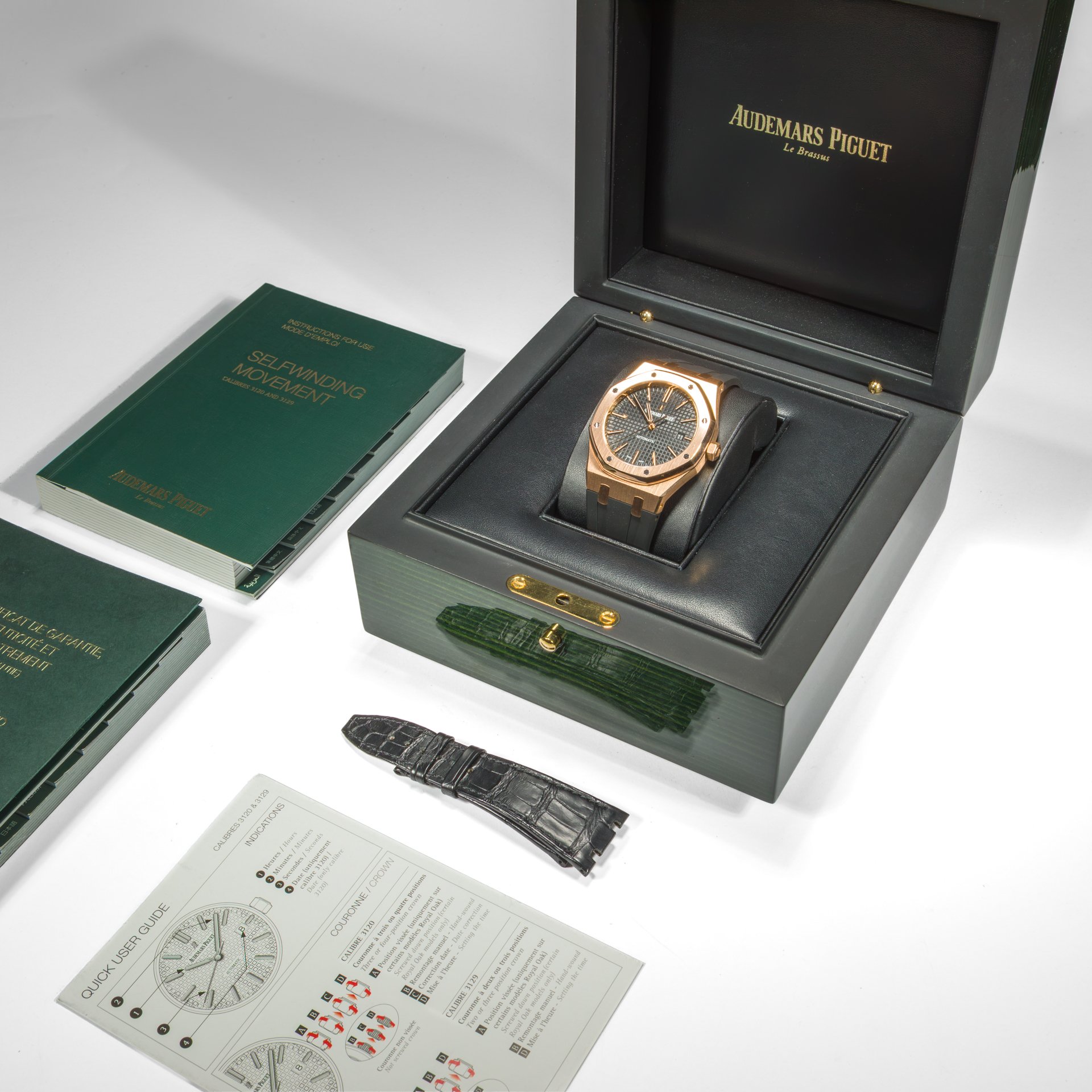 Audemars Piguet Royal Oak 41 Rose gold Black Dial - Image 2