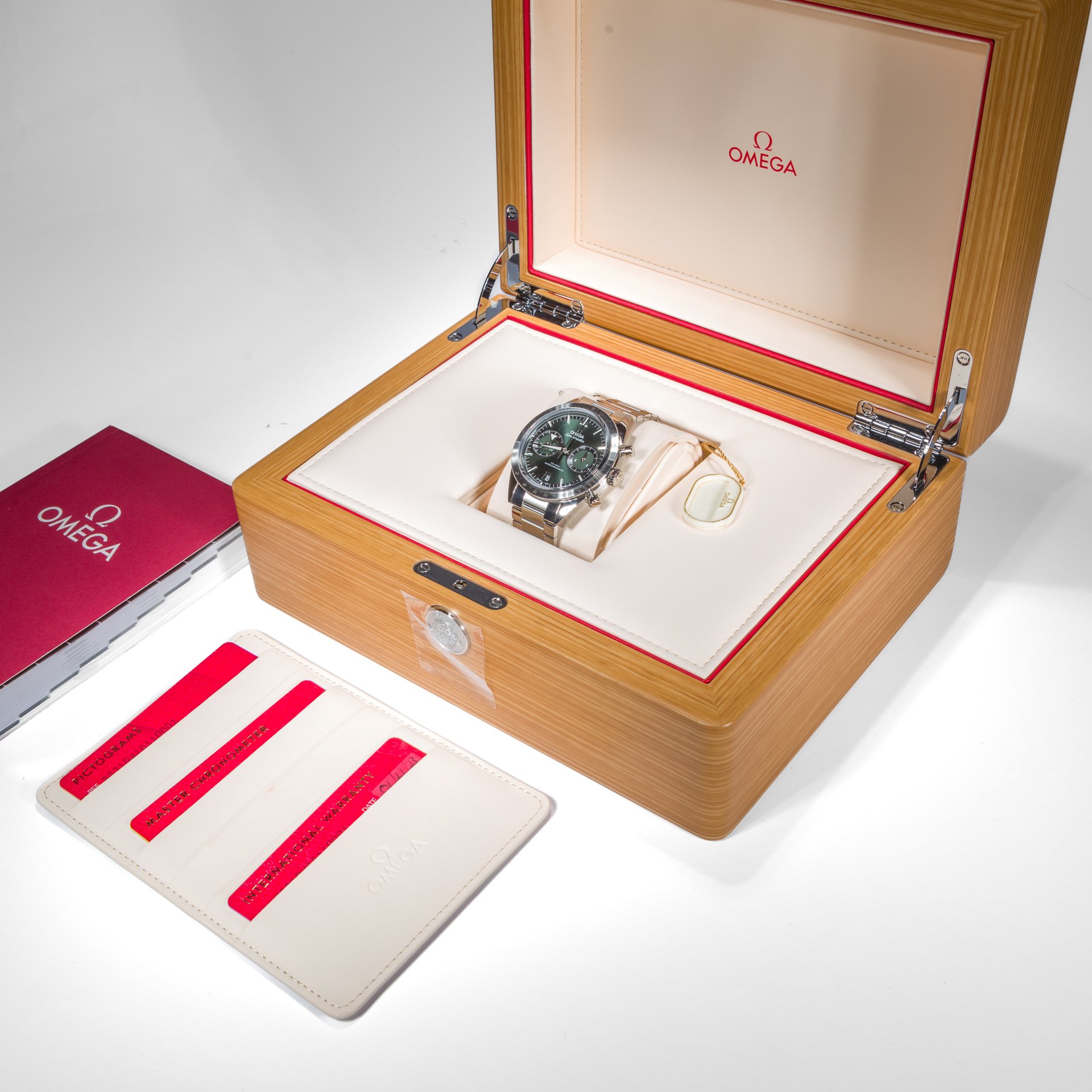 Speedmaster '57 40.5mm Green Dial - 332.10.41.51.10.001 - Image 2