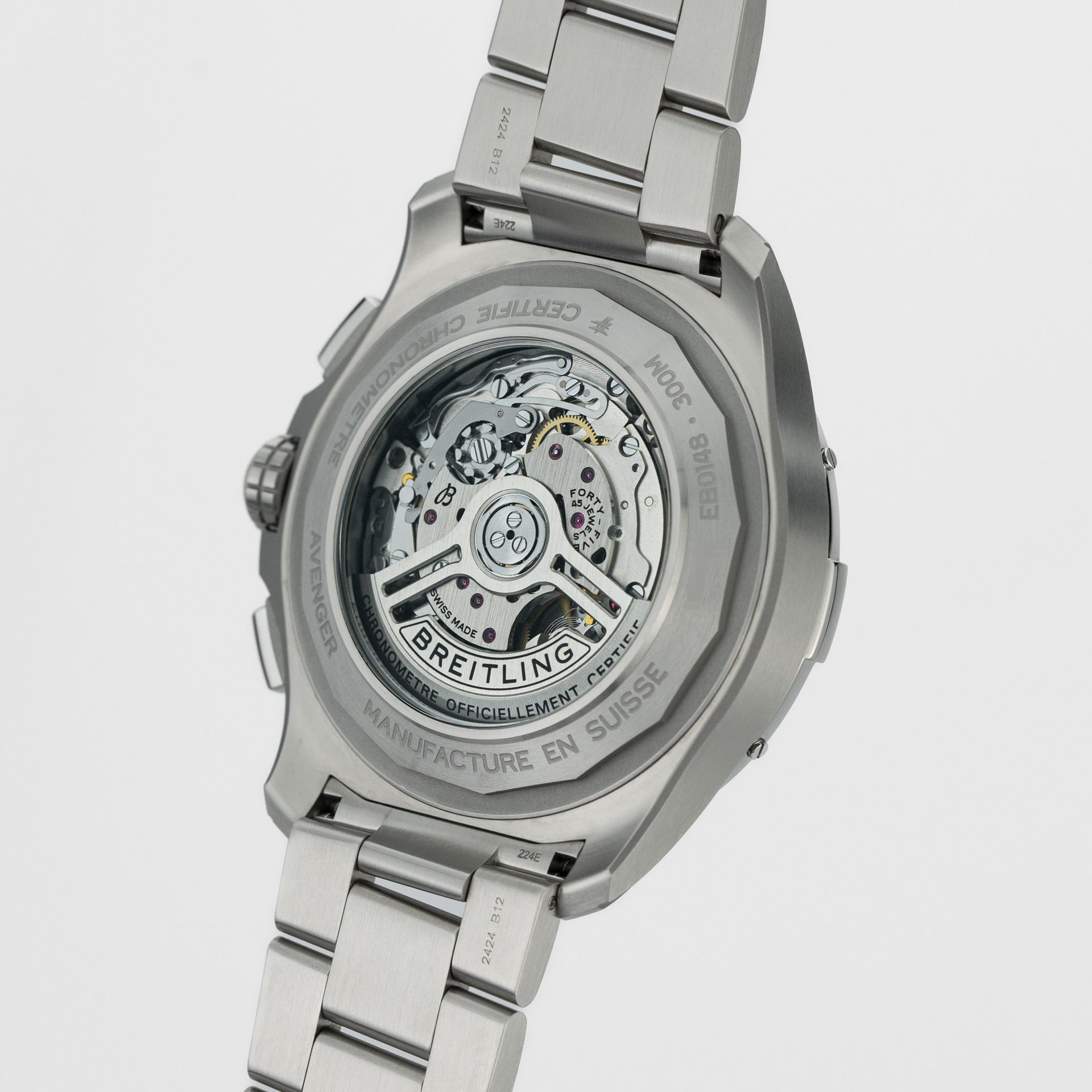 Super Avenger B01 Chronograph 46mm Titanium - Image 7
