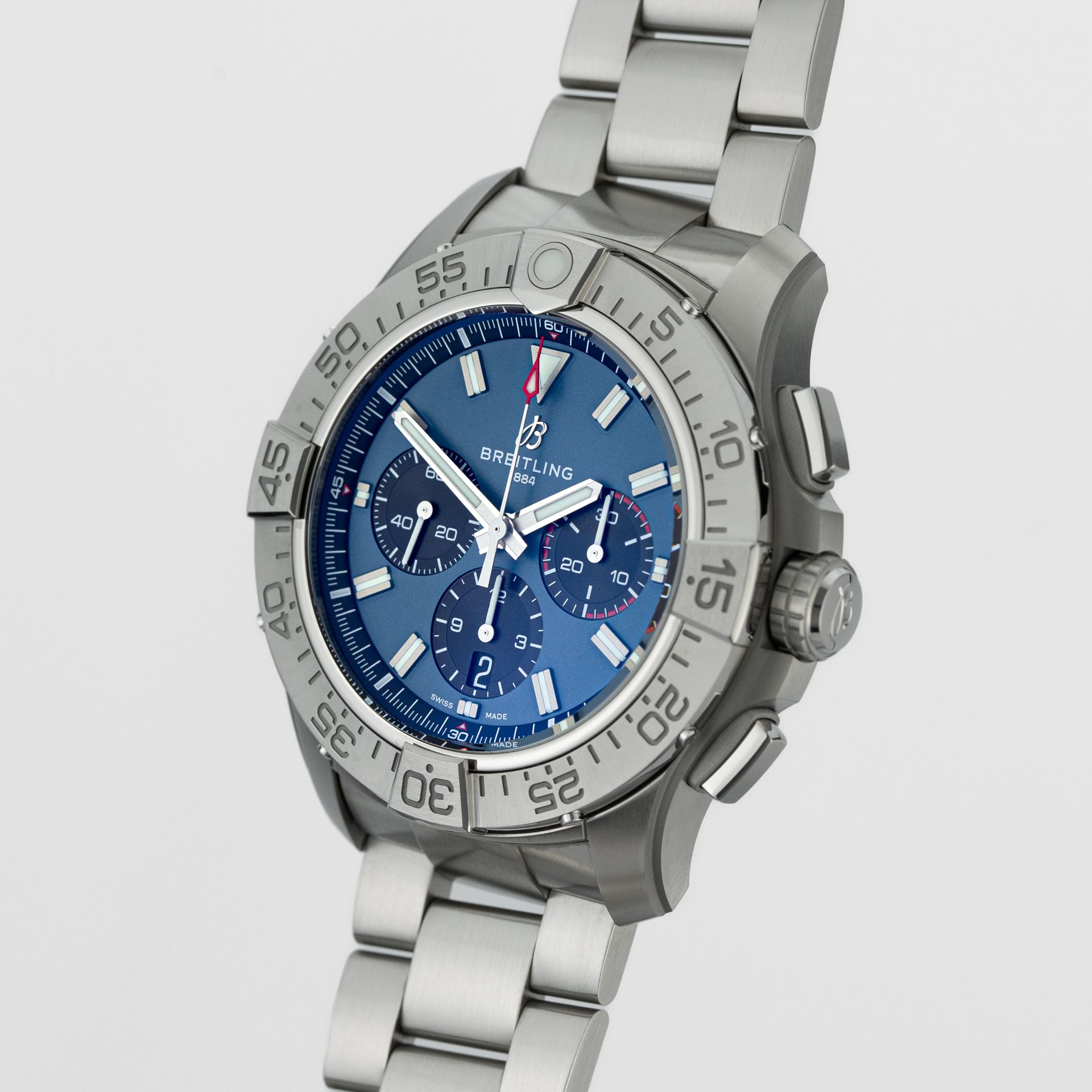 Super Avenger B01 Chronograph 46mm Titanium - Image 6