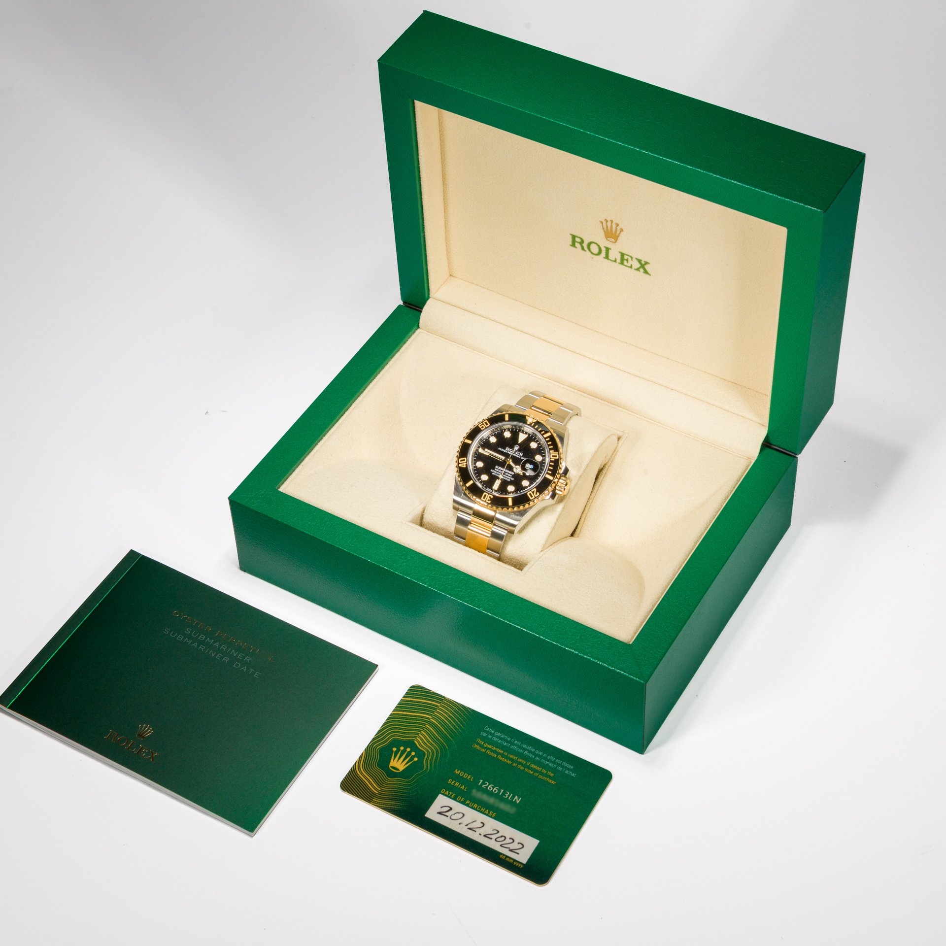 Rolex Submariner Date Steel & Yellow Rolesor - Image 2