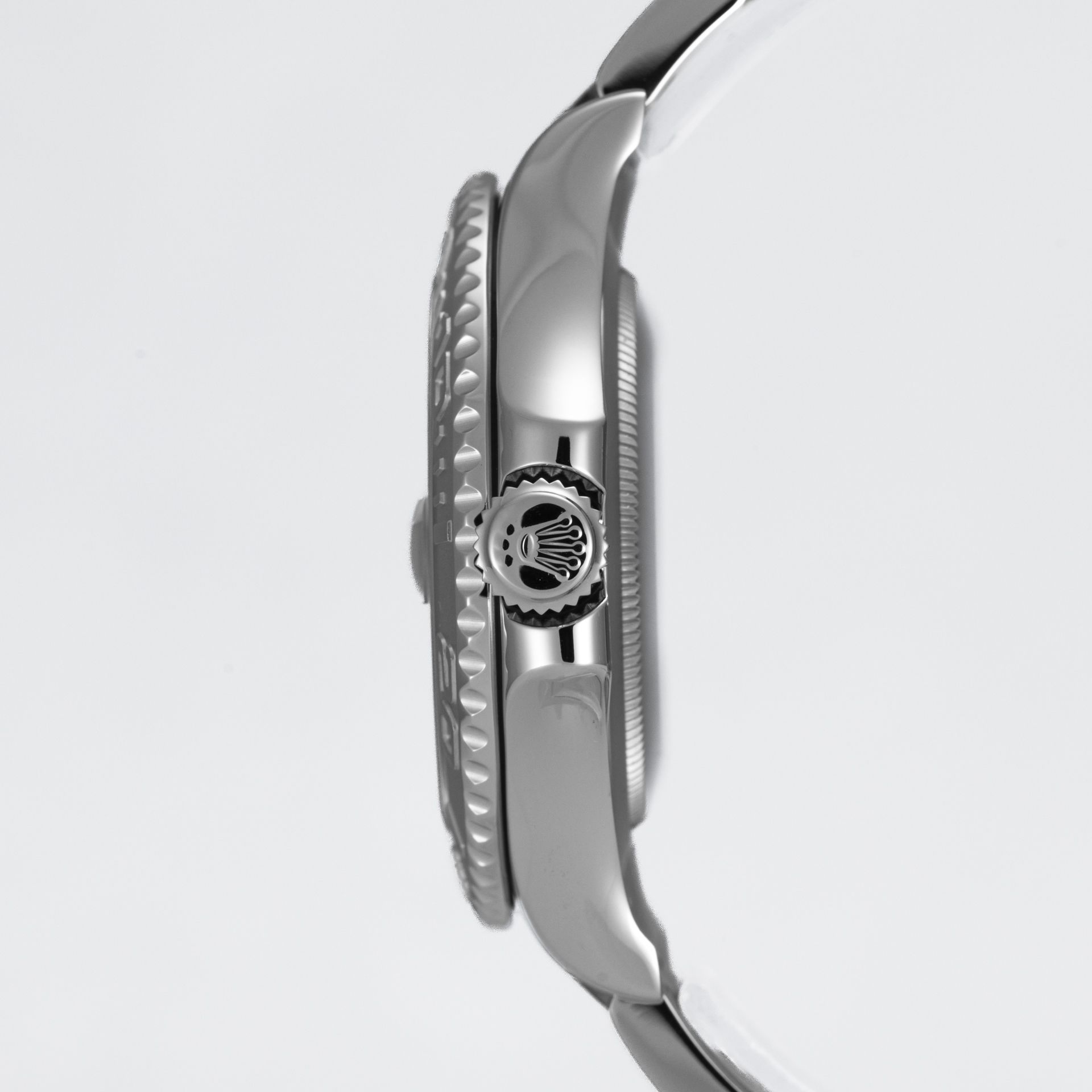 Yacht-Master Rolesiuum Dark Rhodium Dial - Image 4