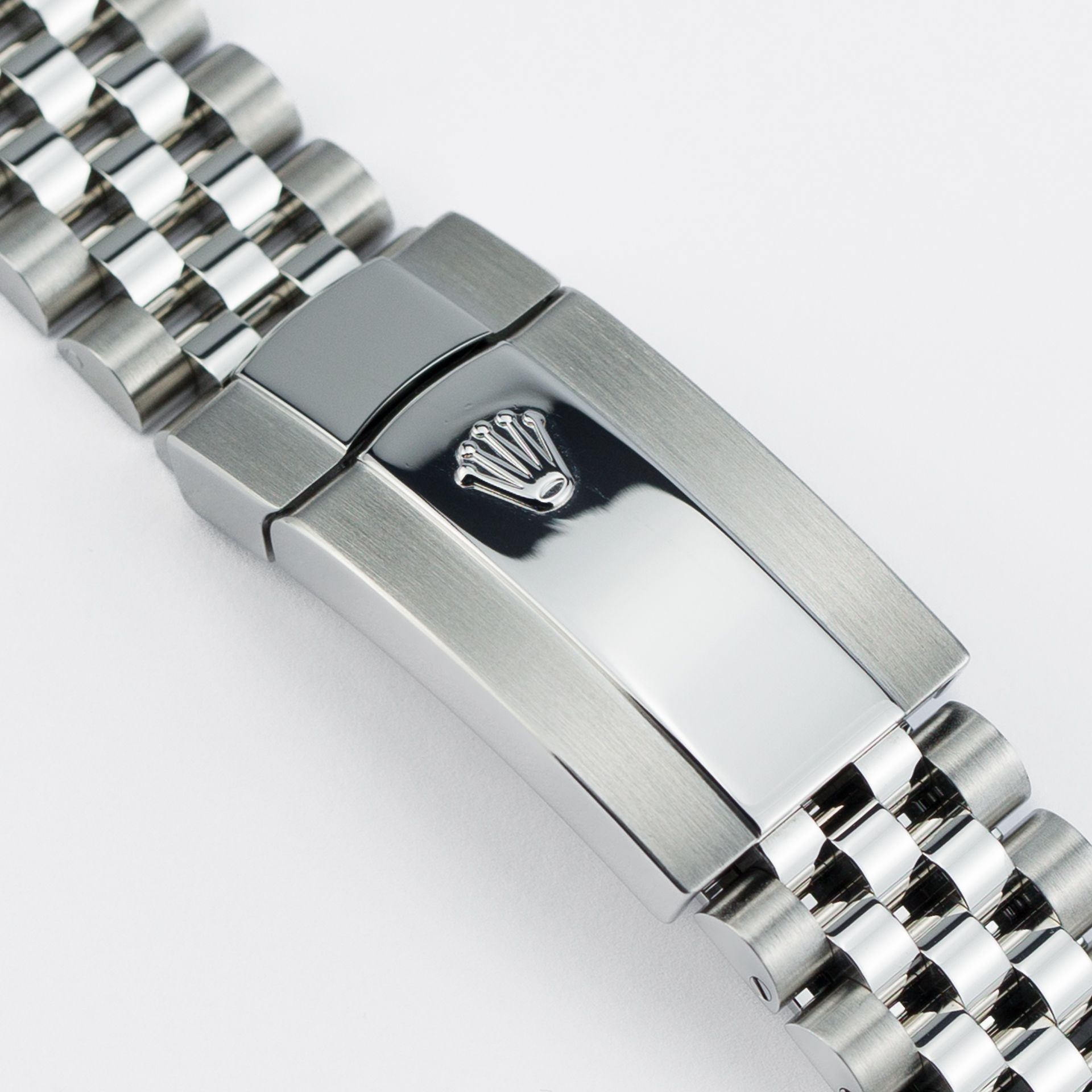 Datejust 41 Dark Rhodium Diamond Dial - Image 9