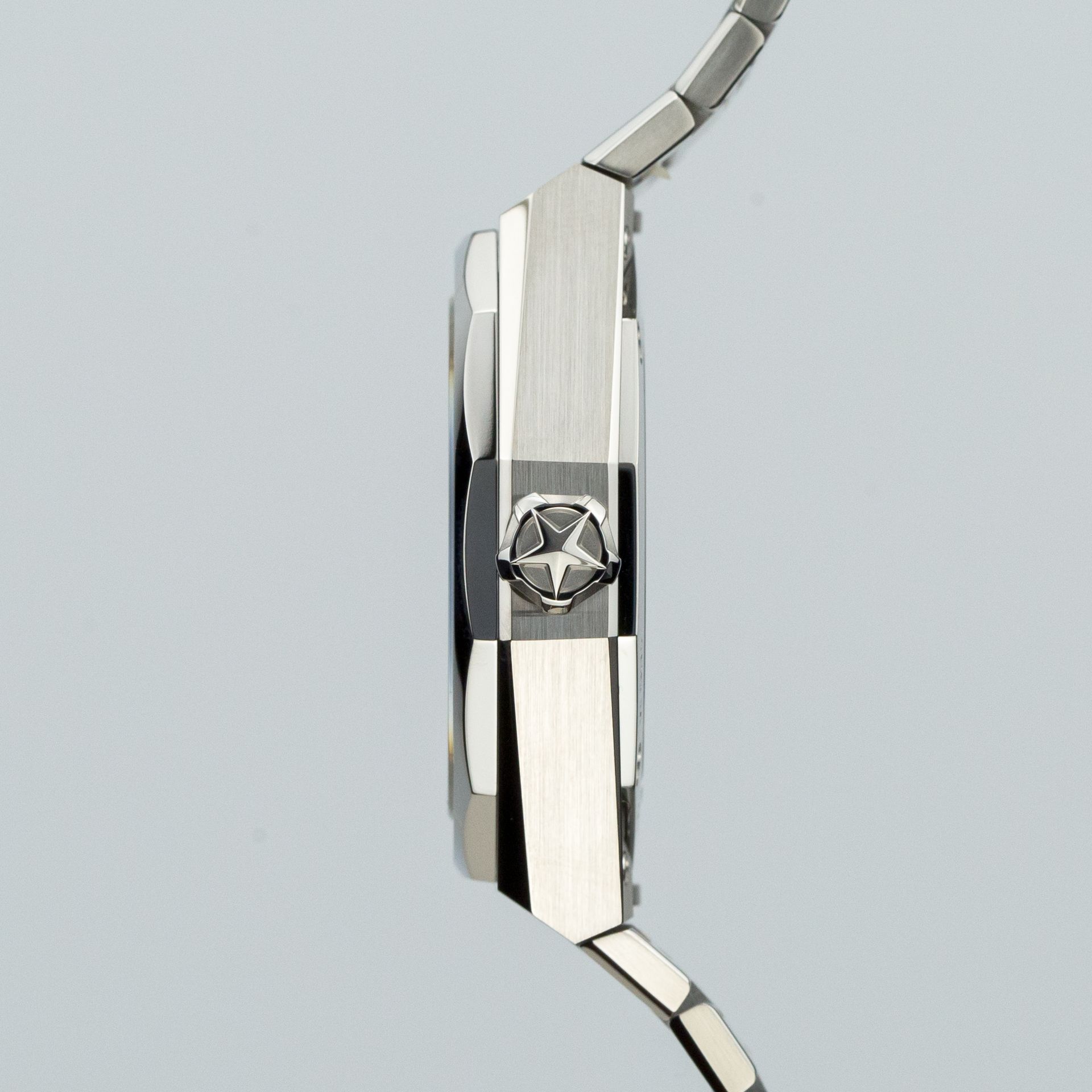 DEFY Skyline 41 - Image 2