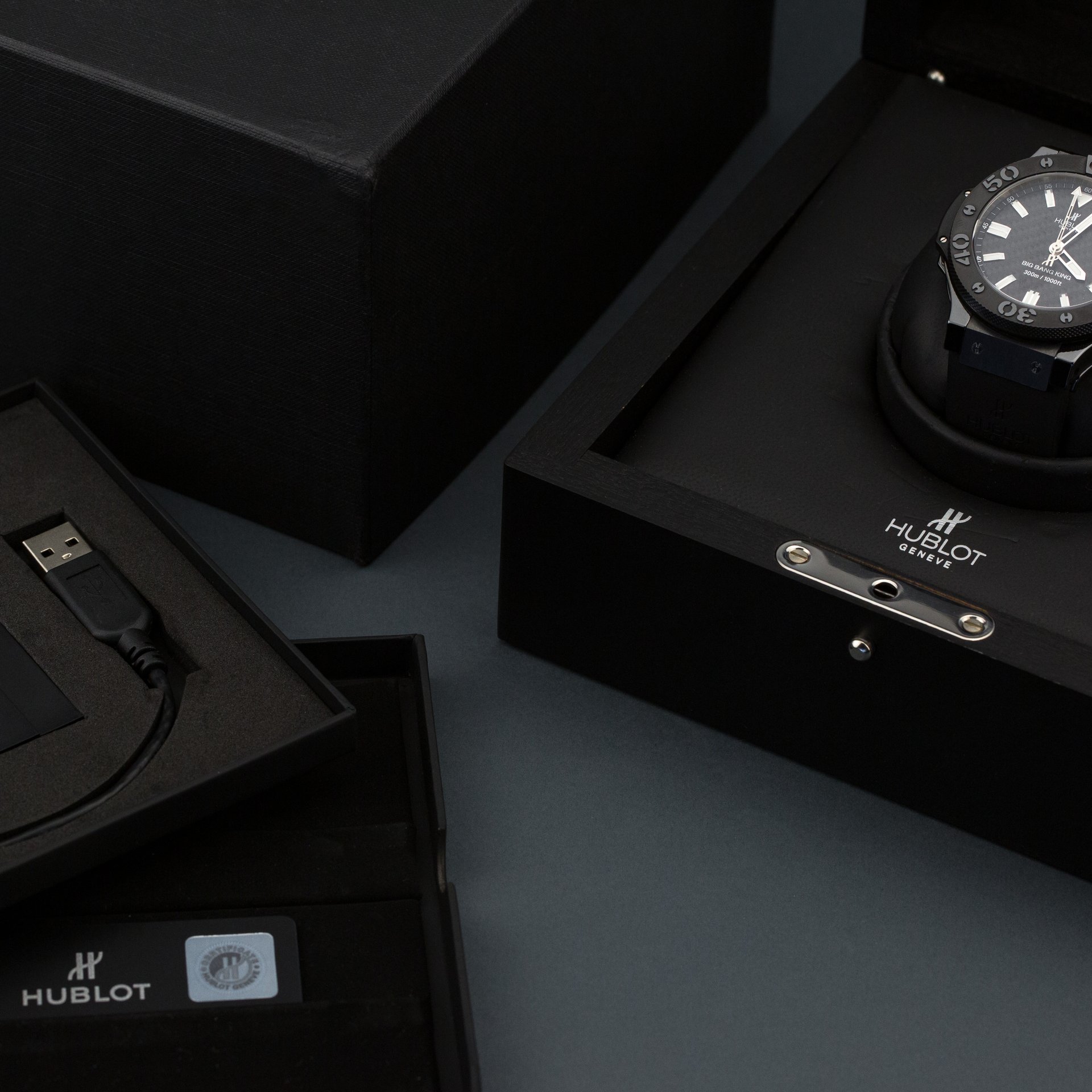 Hublot Big Bang King Black Magic Carbon 48mm - Image 2