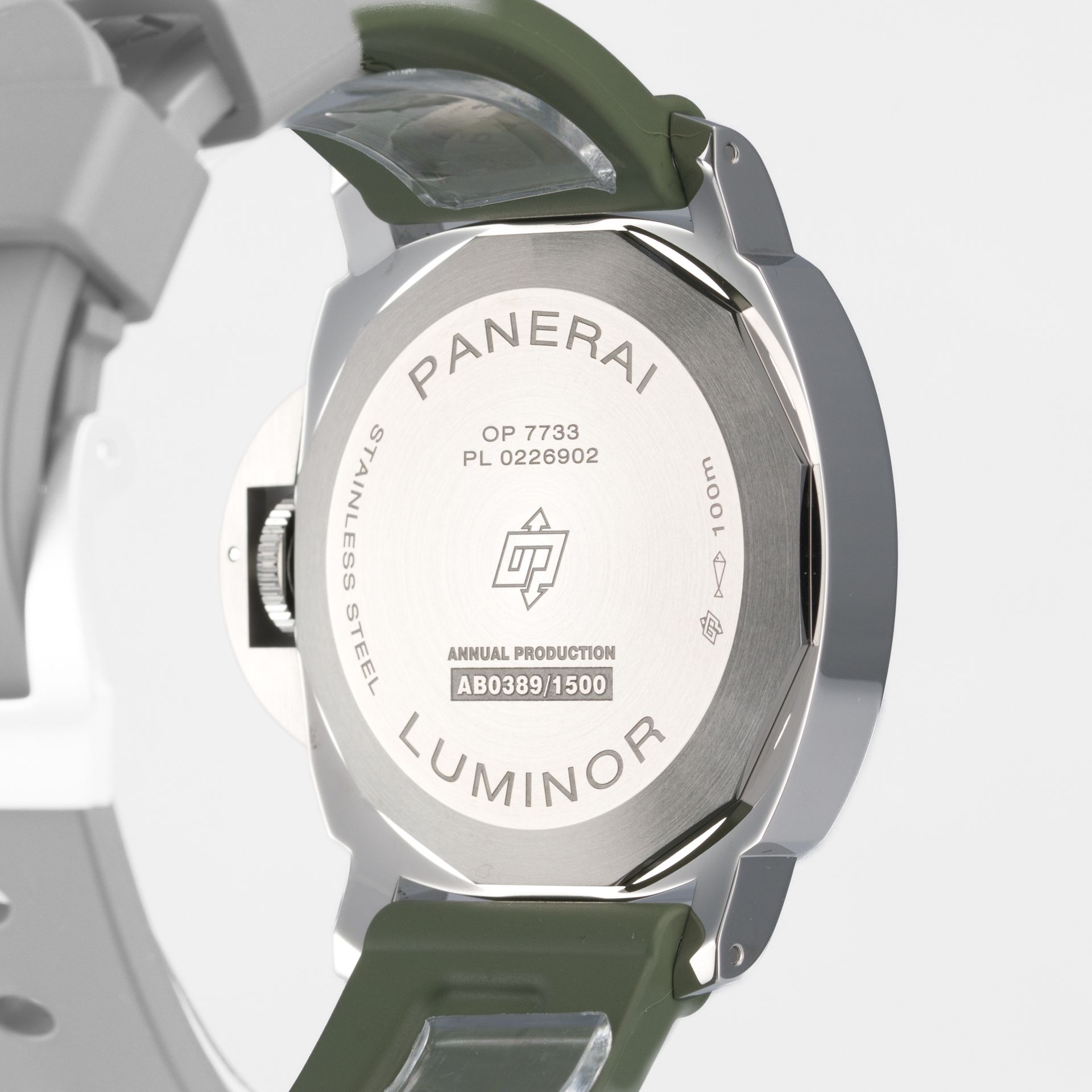 Luminor 44mm Base Logo - Image 3