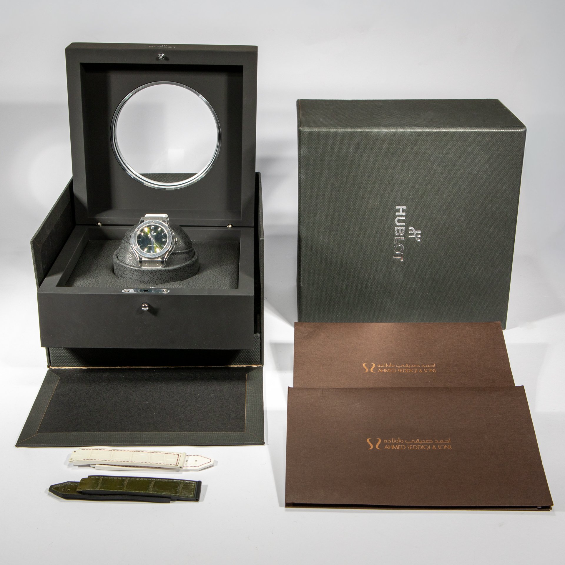 Hublot Classic Fusion Titanium 38 mm Olive green - Image 2