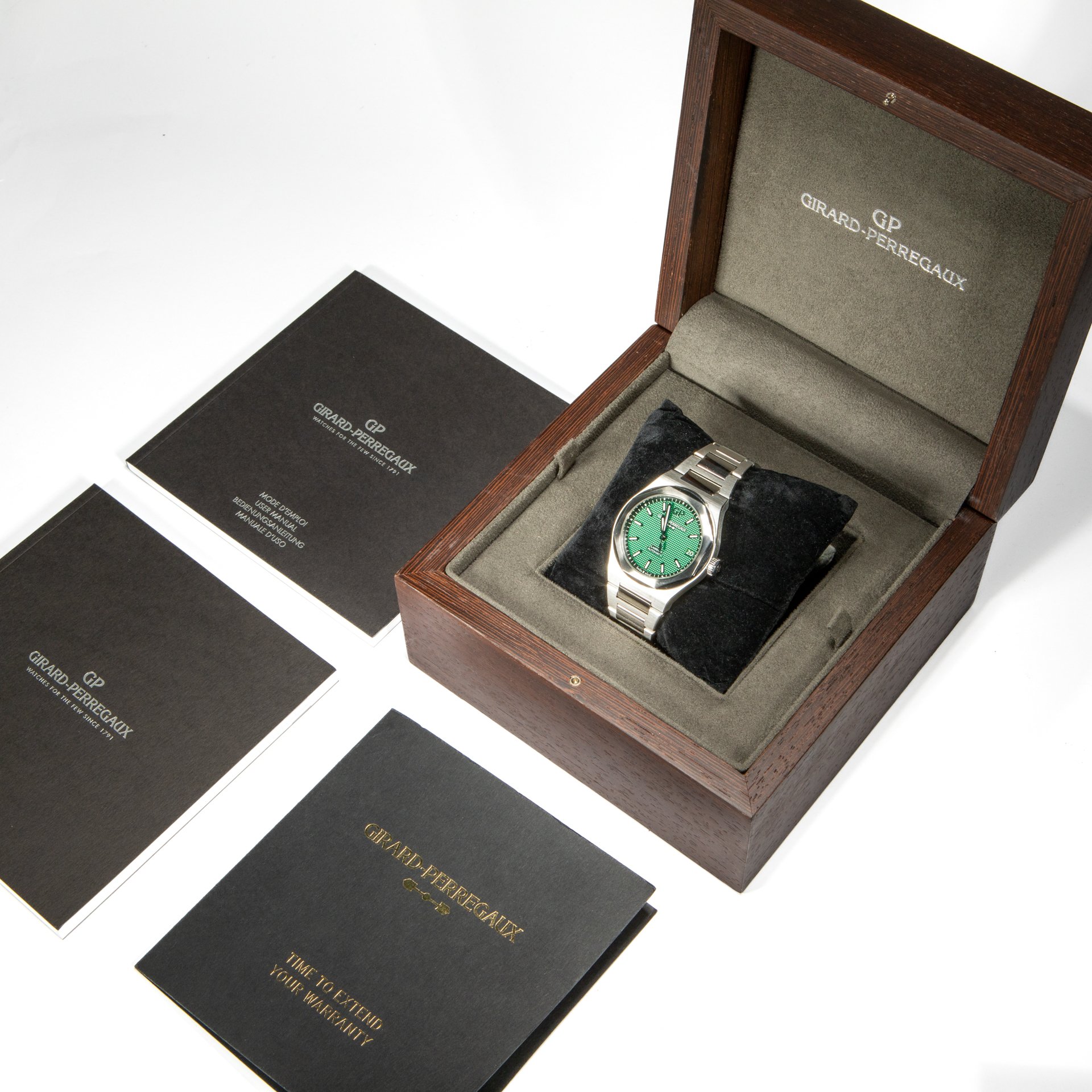 Girard-Perregaux Laureato 42mm Green Dial - Image 2