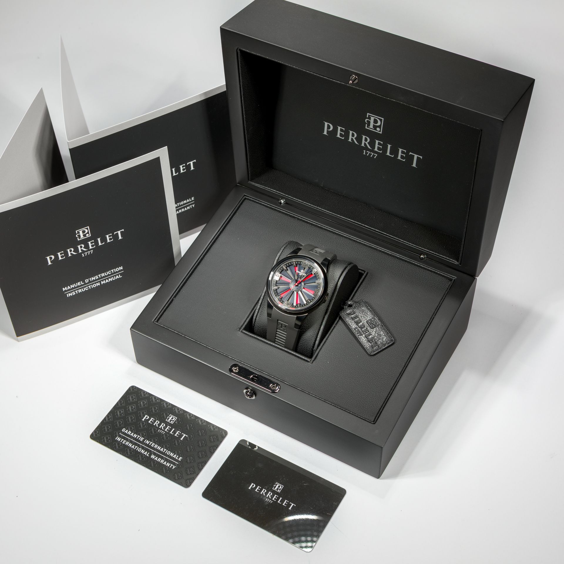 Turbine 44mm Red Dial - Image 2