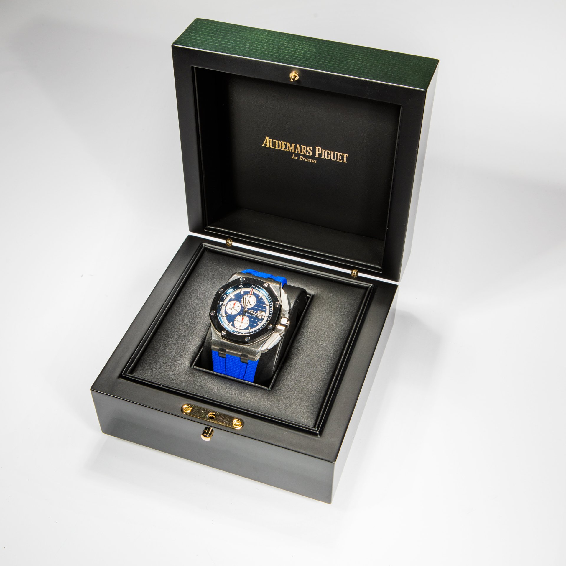 Audemars Piguet Royal Oak Offshore Chronograph 44mm  Platinum - Image 2