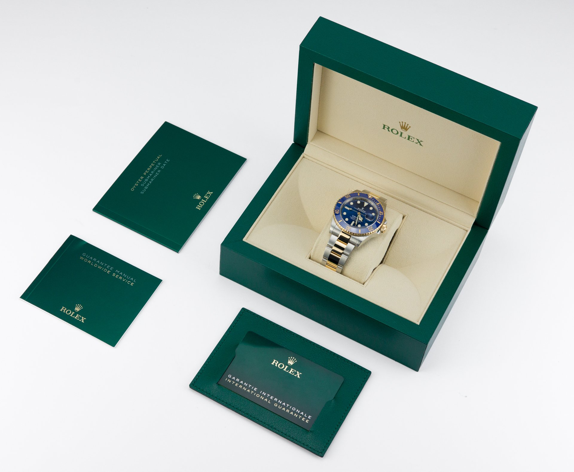 Submariner Date Yellow Rolesor 'Bluesy' - 126613LB - Image 2