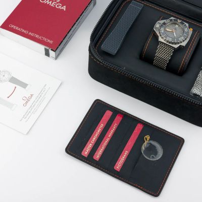 Omega Seamaster PloProf 1200M 227.90.55.21.99.001 - Alternate view