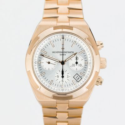 Vacheron Constantin Overseas Chronograph - Full Rose Gold (on bracelet) 5500V/000R-B074 - New/Mint condition, 2022