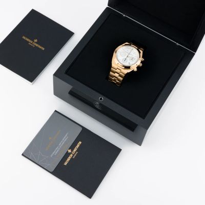Vacheron Constantin Overseas Chronograph - Full Rose Gold (on bracelet) 5500V/000R-B074 - Alternate view