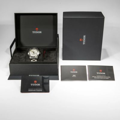 Tudor Black Bay Pro 'Polar' M79470-0004 - Alternate view