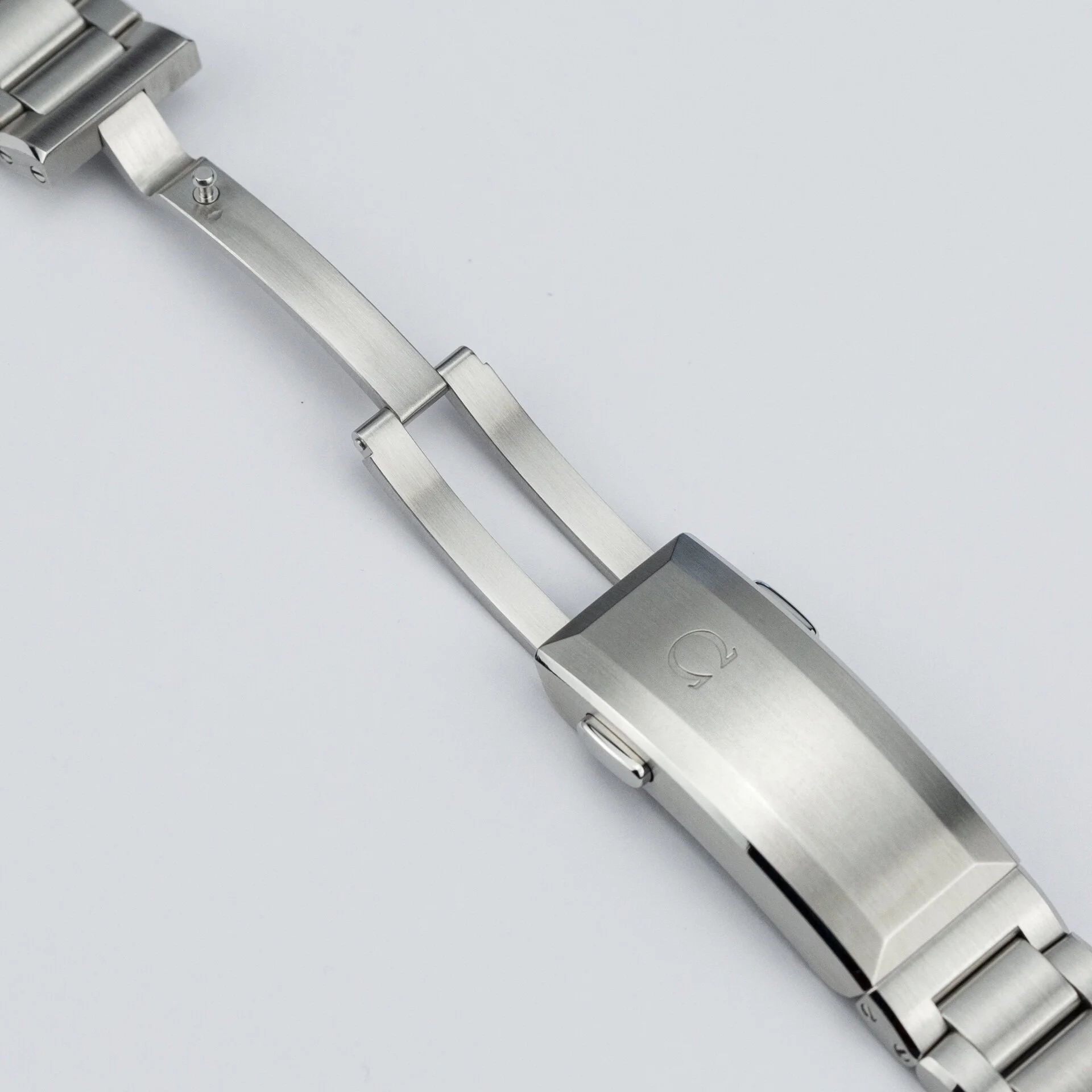Seamaster Planet Ocean Ultra Deep 6000M O-Megasteel - Image 9