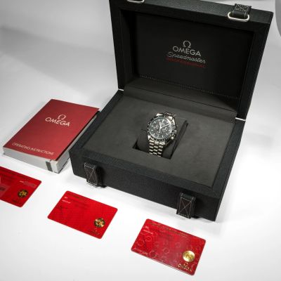 Omega Speedmaster Moonwatch Professional Sapphire 310.30.42.50.01.002 - Alternate view