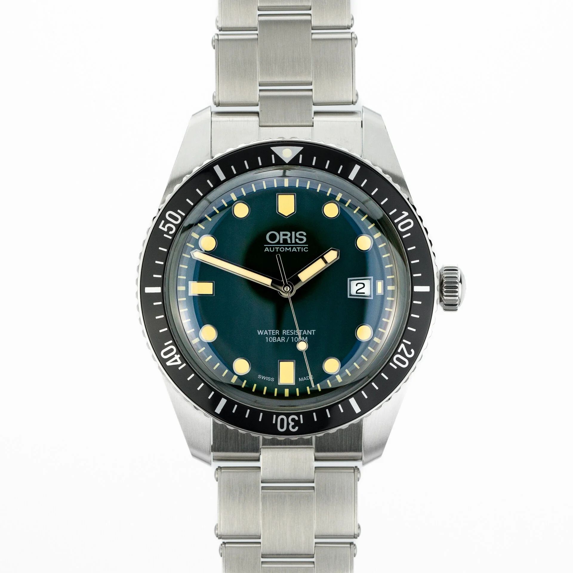 Divers Sixty-Five Green on Bracelet - Image 1