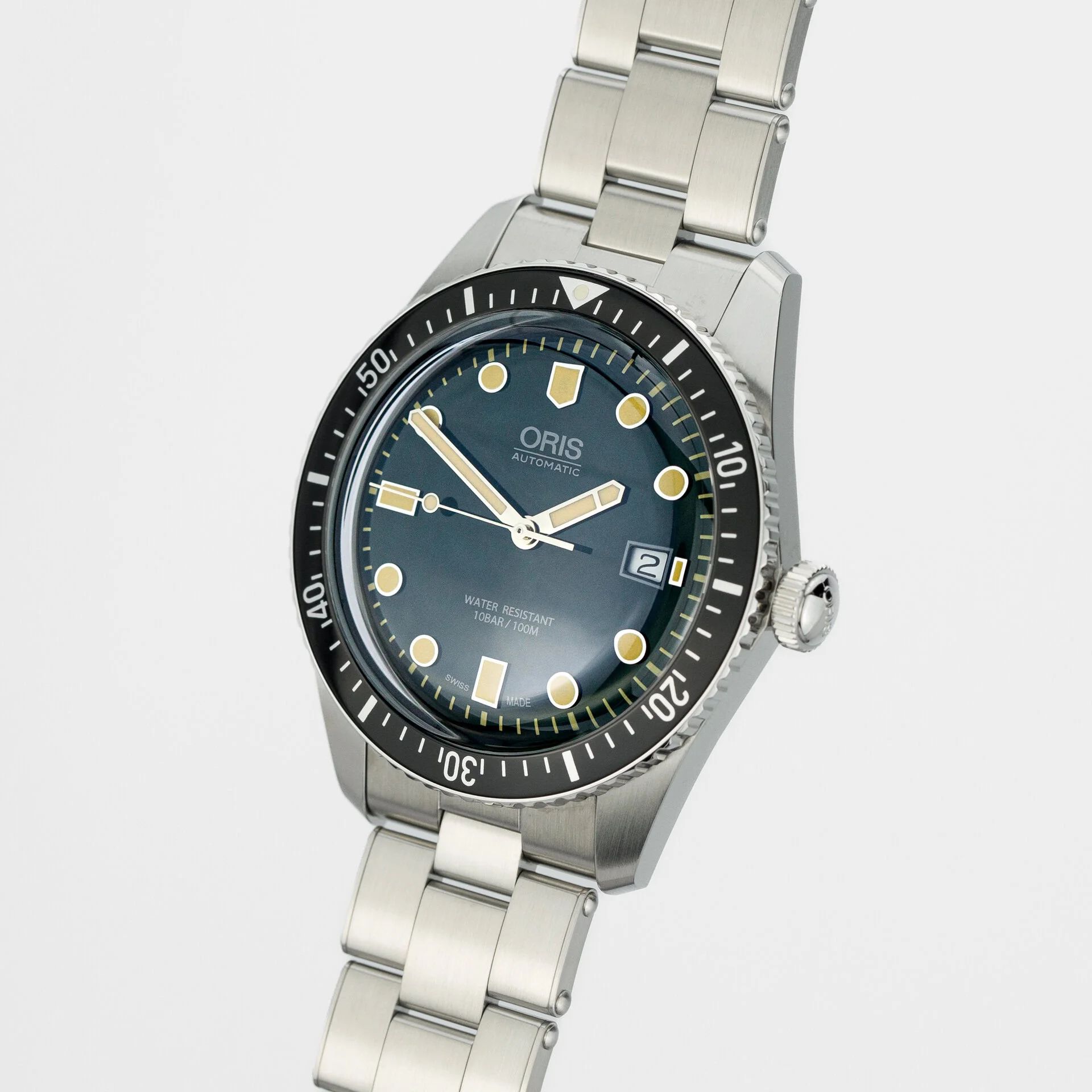 Divers Sixty-Five Green on Bracelet - Image 3