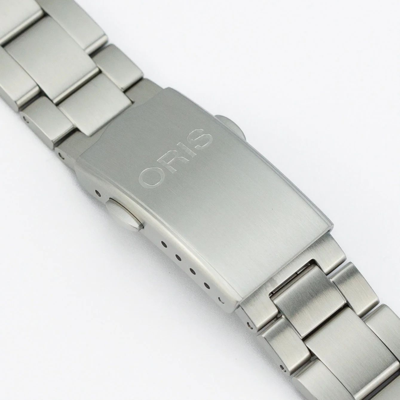 Divers Sixty-Five Green on Bracelet - Image 8
