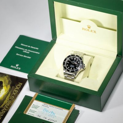 Rolex Submariner Date 16610LN - Alternate view