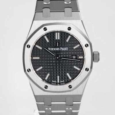 Audemars Piguet Royal Oak Quartz 33mm 67650ST.OO.1261ST.01 - New/Mint condition, 2026