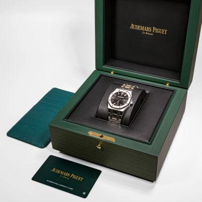 Audemars Piguet Royal Oak Quartz 33mm 67650ST.OO.1261ST.01 - Alternate view