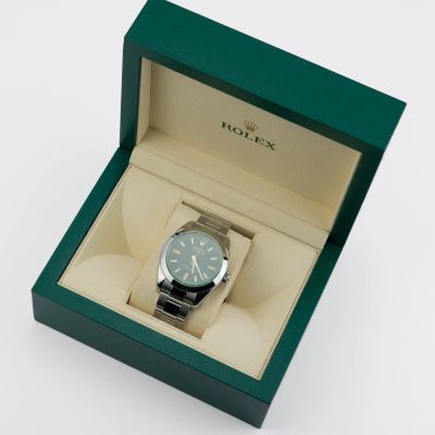 Rolex Milgauss GV Black dial 116400GV-0001 - Alternate view