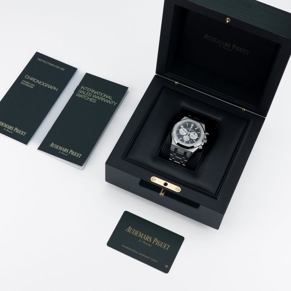 Audemars Piguet Royal Oak Chronograph - Image 2