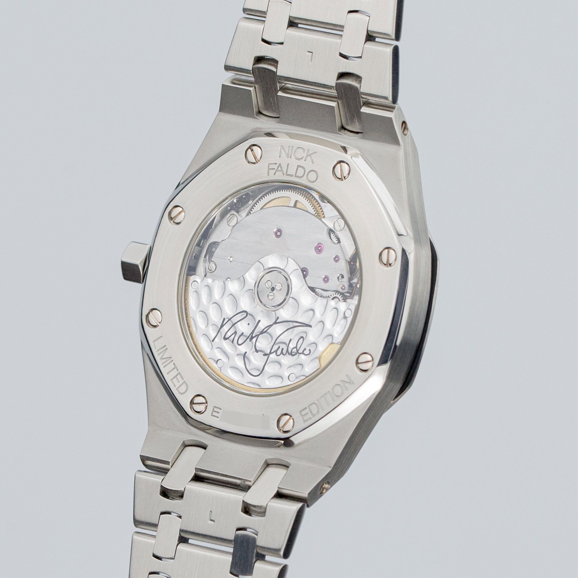 Audemars Piguet Royal Oak Nick Faldo Limited edition 15190SP.OO.0789ST.01 steel Black 2004 - Diagonal back view