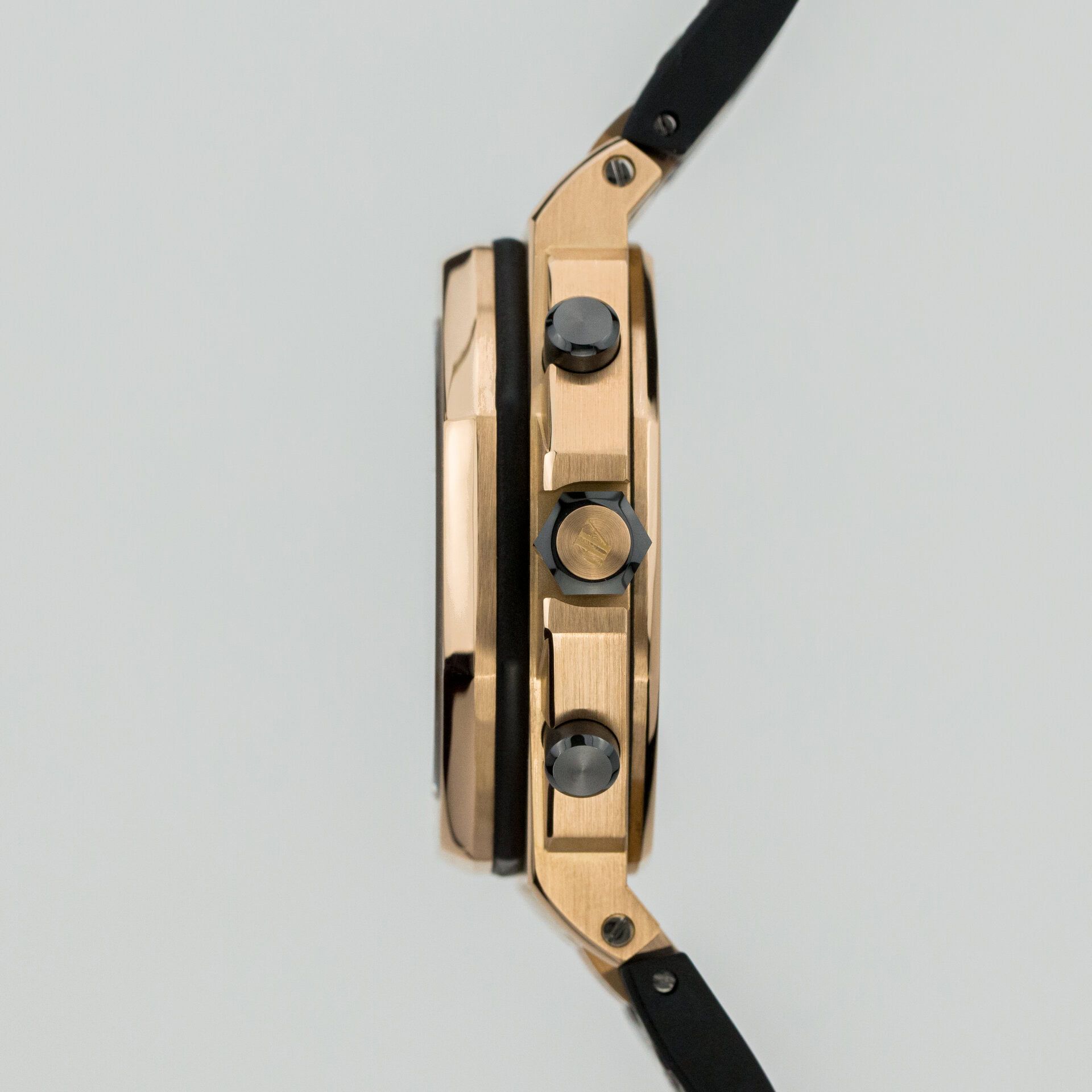 Audemars Piguet Royal Oak Offshore Chronograph Pink Gold 26470OR.OO.A002CR.01 steel Gold 2016 - Right side view
