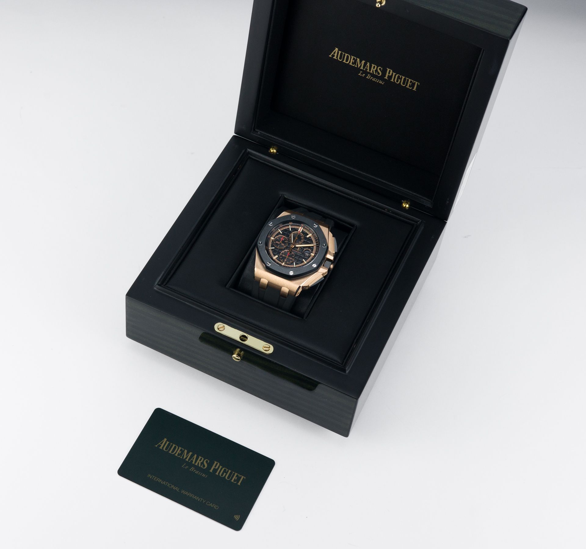 Royal Oak Offshore Chronograph in Rose Gold - Image 2