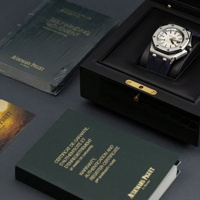 Audemars Piguet Royal Oak Offshore Diver 15710ST.OO.A002CA.02 - Alternate view