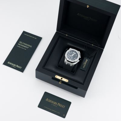 Audemars Piguet Royal Oak Offshore Diver 15710ST.OO.A002CA.01 - Alternate view